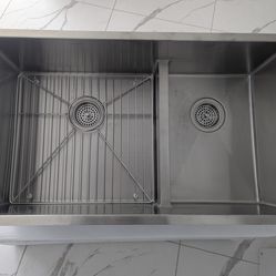 Kitchen sink stainless steel undermount (Kohler 32")