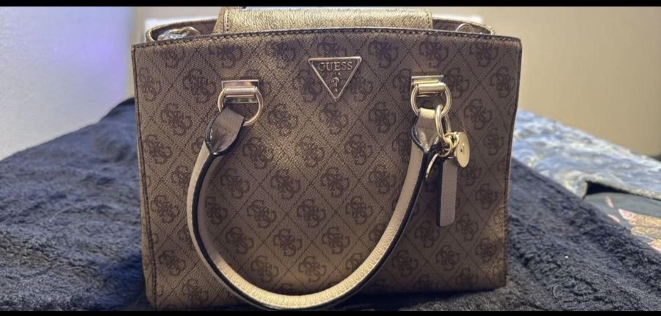 GUESS Meridian Girlfriend Satchel