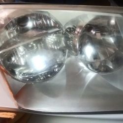 Dodge Magnum Right/Passenger Side Headlight Assembly