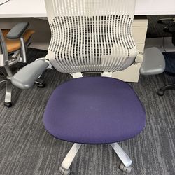 Knoll Generation office chair
