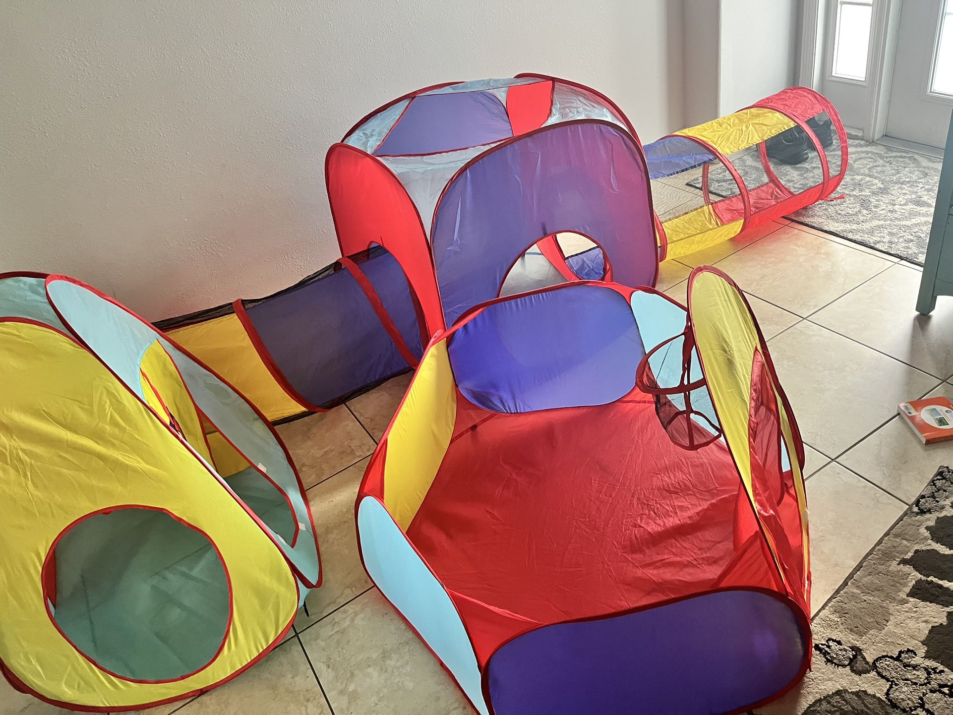 Toddler 5 Piece Tunnel Set With Balls