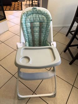 Foldable high chair