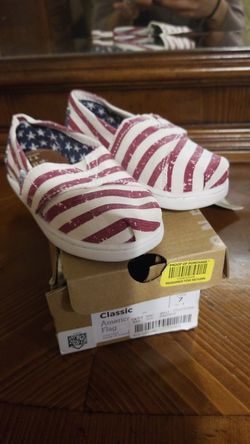 Tom's toddler size 7