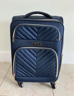 Kenneth Cole Reaction Carry On Suitcase