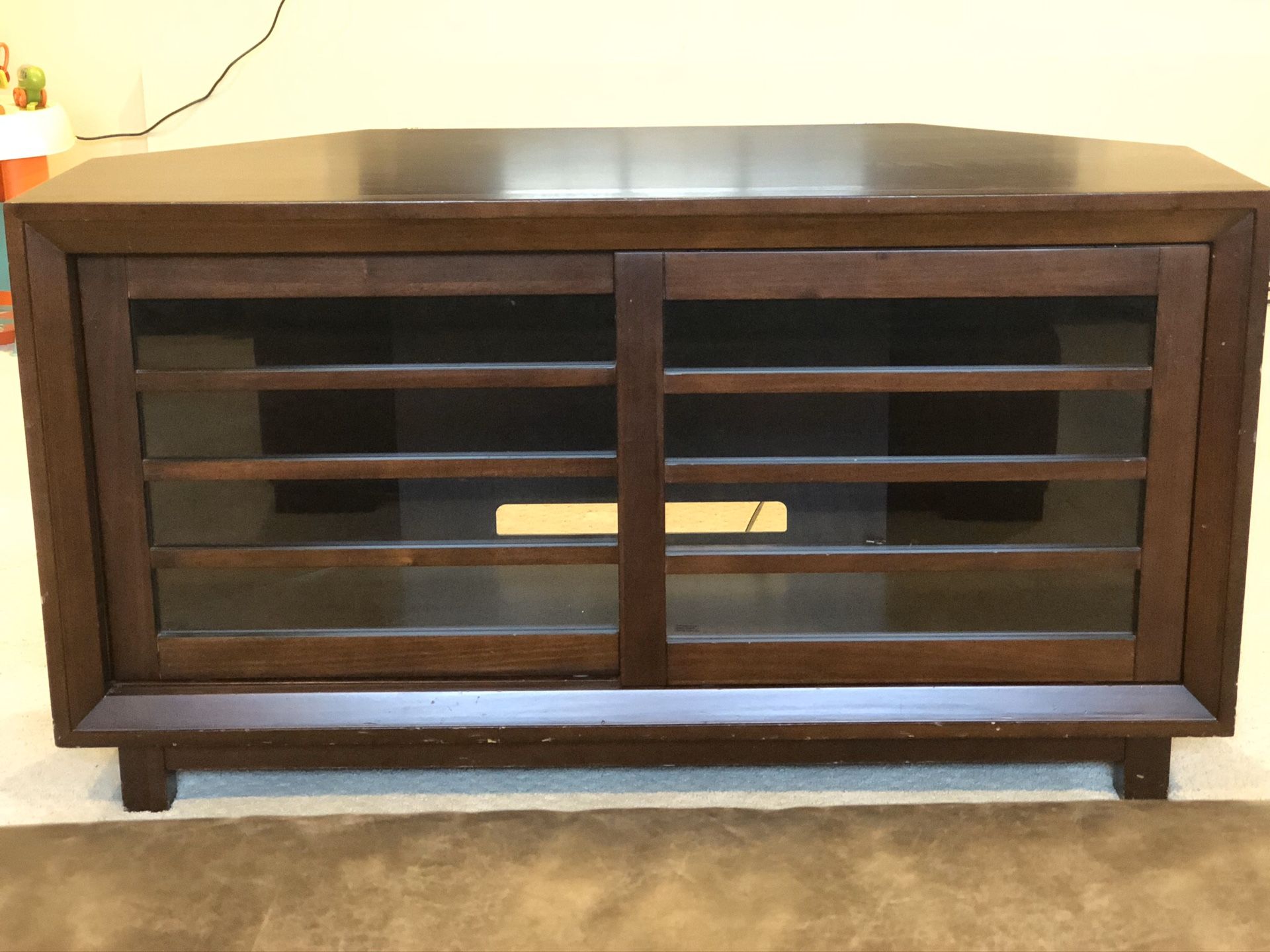 Crate and barrel Corner Tv stand for Sale in Kirkland, WA OfferUp
