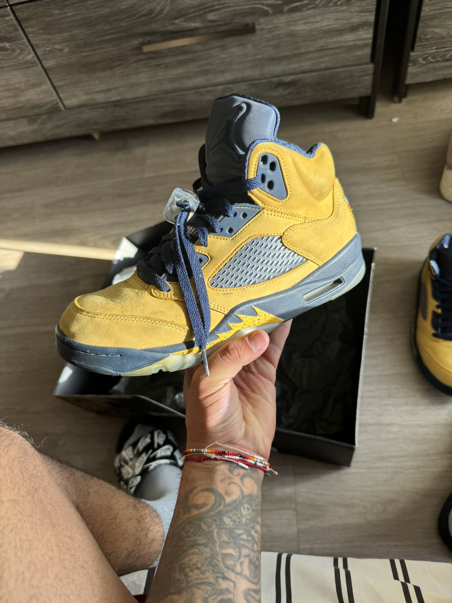 Jordan Retro 5 Michigan 2019