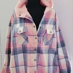 Women XL Flanel Sherpa Lined Pink And Button Down Sweat  Shirt.
