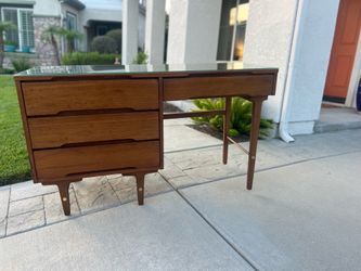 Vintage Mid-Century Modern Stanley Furniture Desk