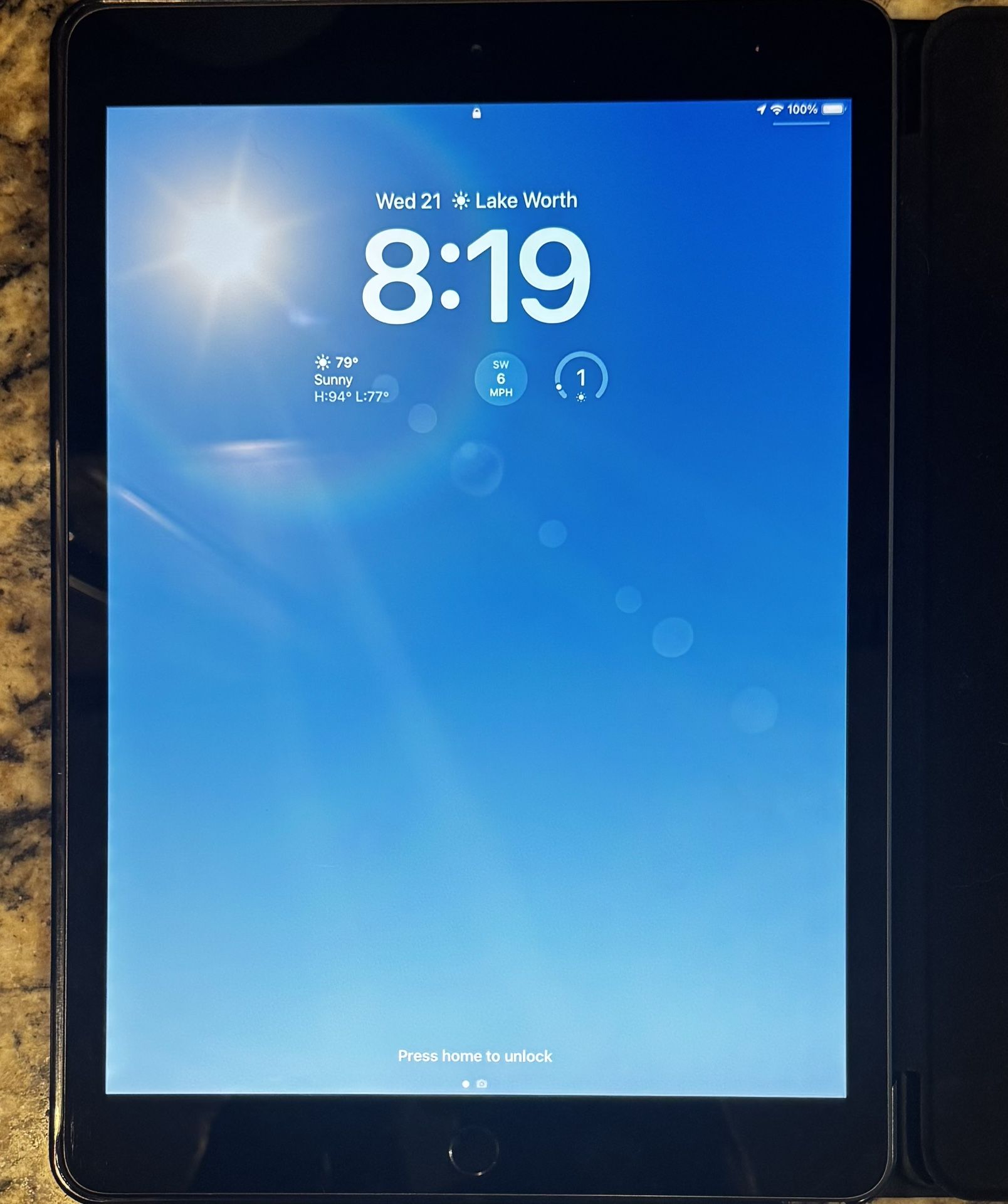 iPad 8th Gen (A2270) – 32GB Silver – Like New! + Charger