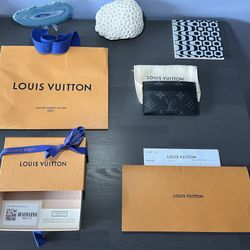 Louis Vuitton Black Monogram Logo Men's Credit Card Wallet with Box and Dust Bag