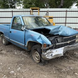 1993 CHEVY SILVERADO IN FOR PARTS