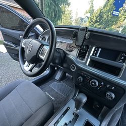 dodge charger:2014  146,000 millas 