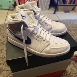 Air Jordan 1 Mid PI “Paris”