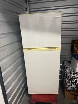 Mid fridge