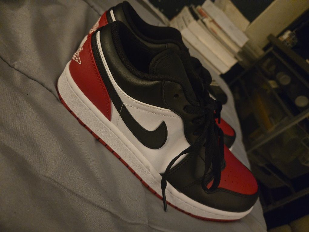 Nike Jordan SIZE 9.5  $85 OBO