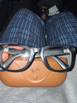Meta glasses