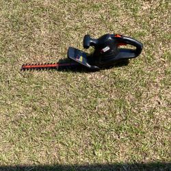 16” Black And Decker Electric Hedge Trimmer 