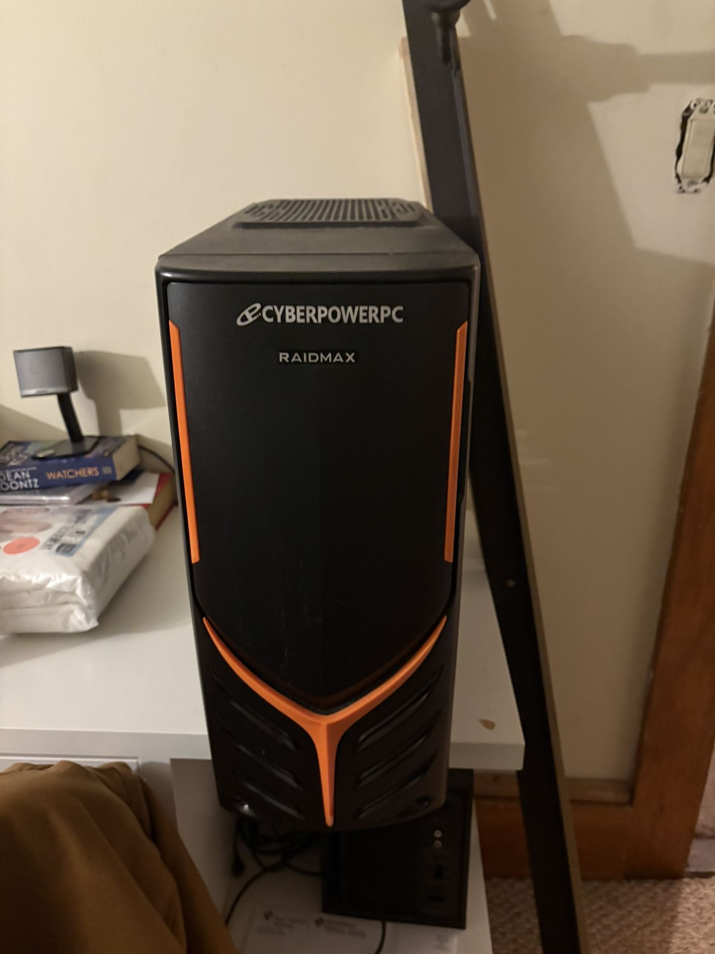 CyberpowerPC Desktop PC Gamer Ultra 2149 AMD FX-Series FX-4100 8GB DDR3 1TB HDD AMD Radeon HD 7750 Windows 8 64-Bit