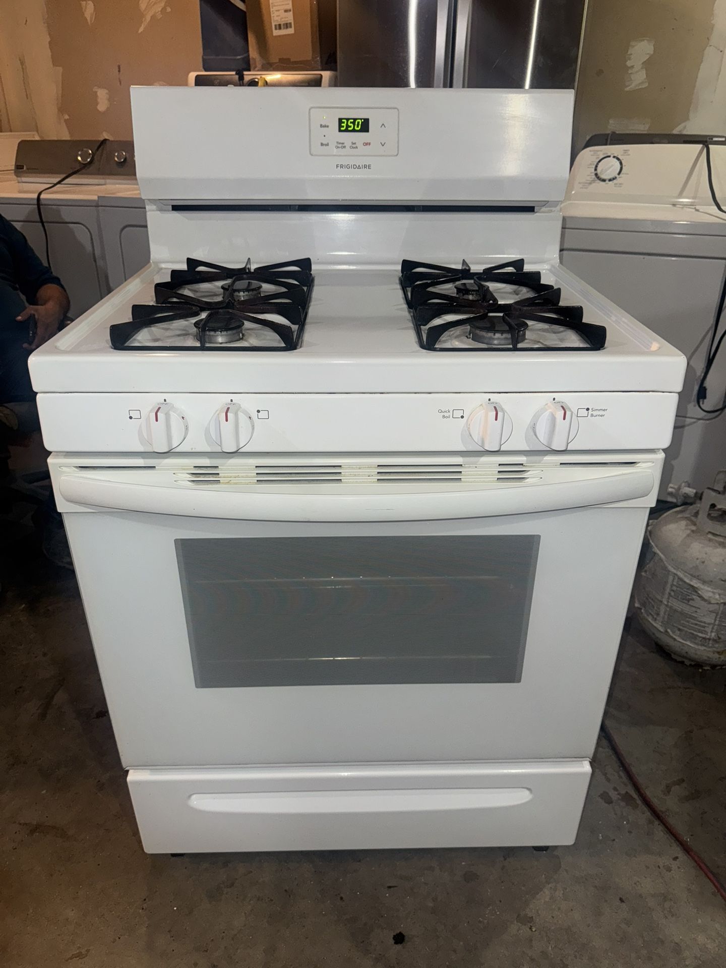 Frigidaire Gas Stove Everything Working 3 Month Warranty We Deliver