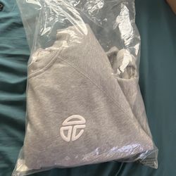 UggxTelfar new with tags grey sweatshirt xl/2xl
