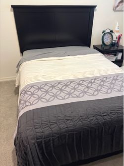 Full bed bedroom set