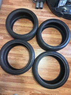 Set of 4 Continental ExtremeContact DWS06 Plus Tires (245/35ZR18 XL)