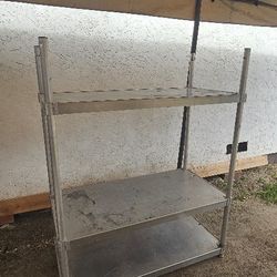 Metal Shelve/Shelving