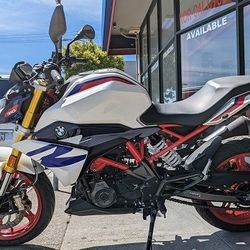 2022 BMW G310R ABS

Clean Title Motorcycle 