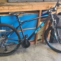 GT AGGRESSOR PRO MOUNTAIN BICYCLE 