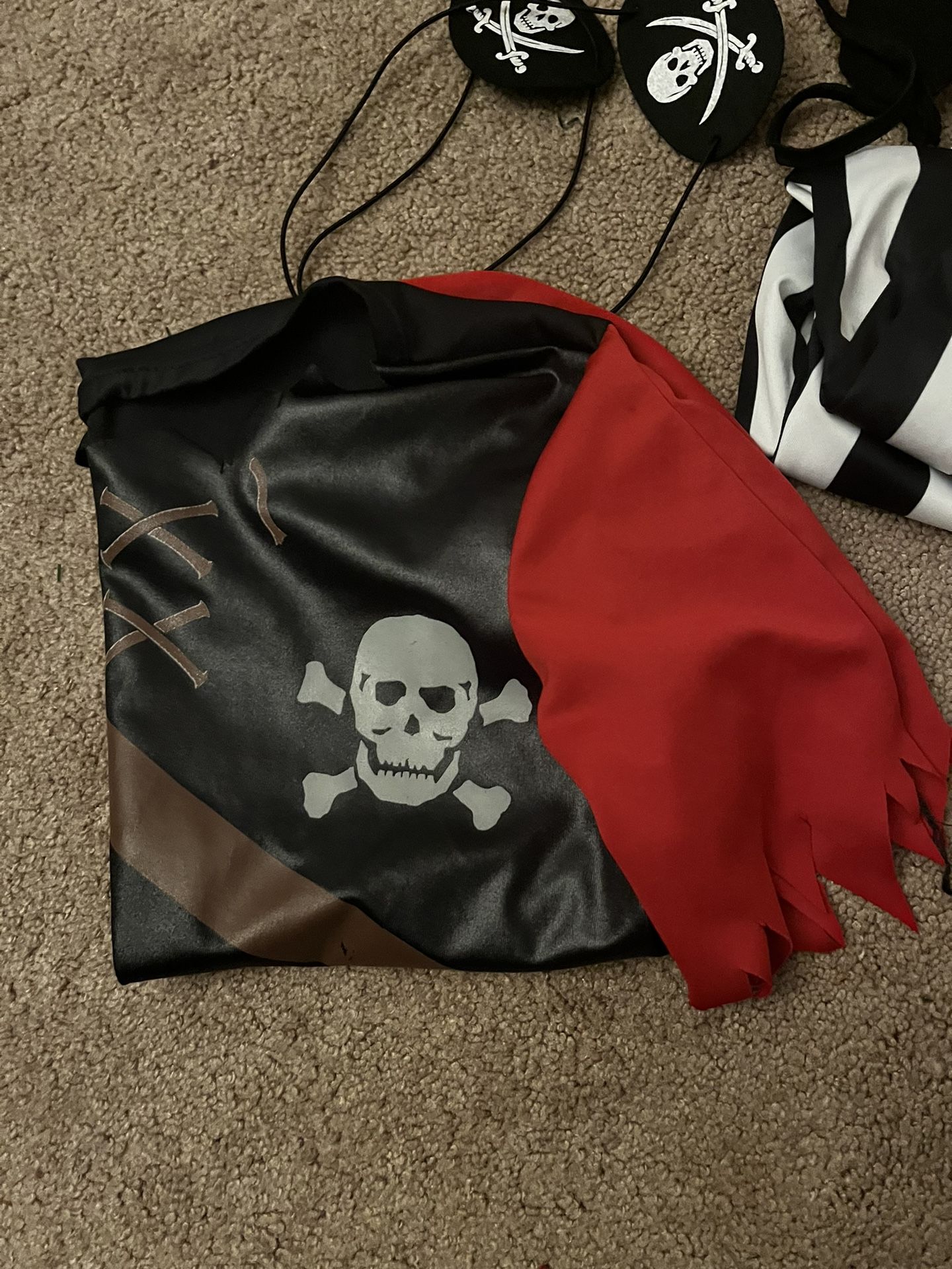 Pirate Costume (complete)