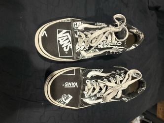 Black and white vans size 11