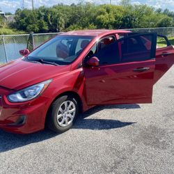 2012 Hyundai Elantra  (Stick Shift)