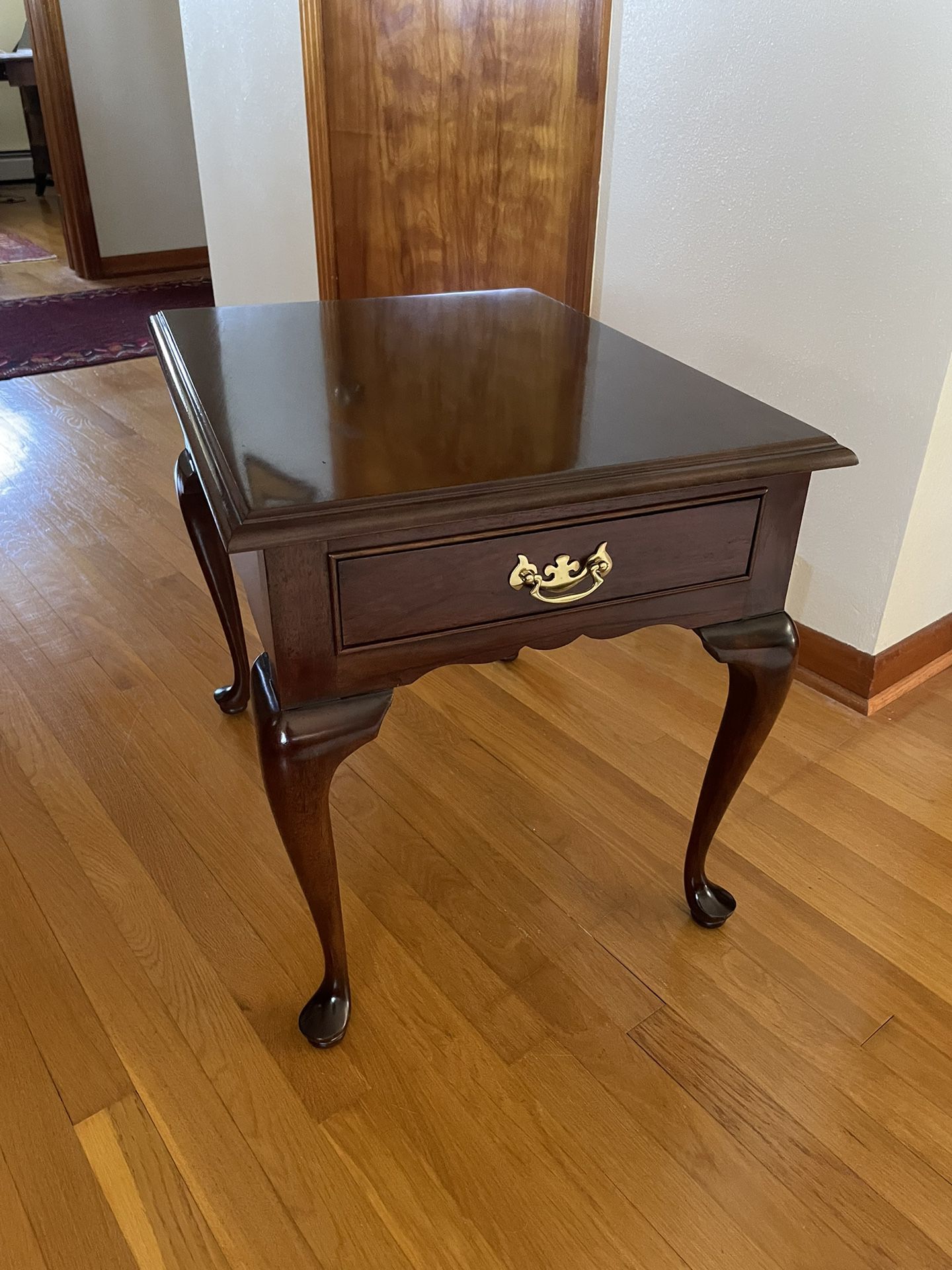 Stickley Solid Cherry or Mahogany Queen Anne End Table With Drawer