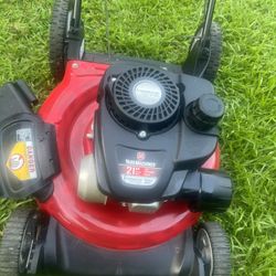 Yard Machine Lawnmower 
