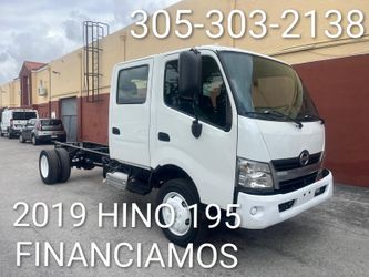 2019 HINO 195 CREW CAB CHASSIS