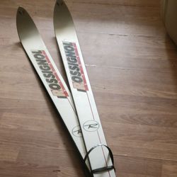 Snow ski. New.
