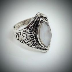 New Moonstone Ring 8.5