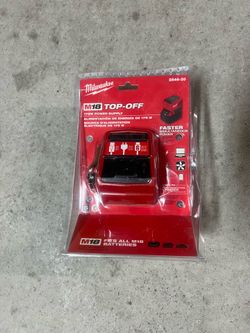 New Milwaukee M18 TOP-OFF Lithium-Ion 175W Power Supply 1 pc