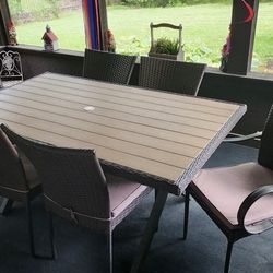 Pourch table & chairs 