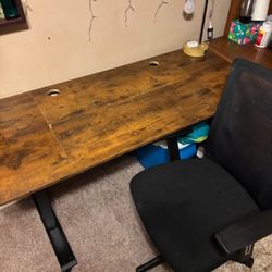 Desk & Chair *NEED GONE ASAP, TAKING OFFERS*