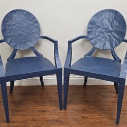 ++ *RARE* PAIR OF MADE GOODS DAPHNE - FRENCH LOUIS XV VIBE - ARMCHAIRS IN  NAVY BLUE! ++