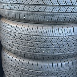 Set Of Tires (4) 205-60-16 Michelin