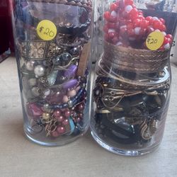 ONLINE GARAGE SALE – Vases, Crystal Jars & Spa Beauty Items