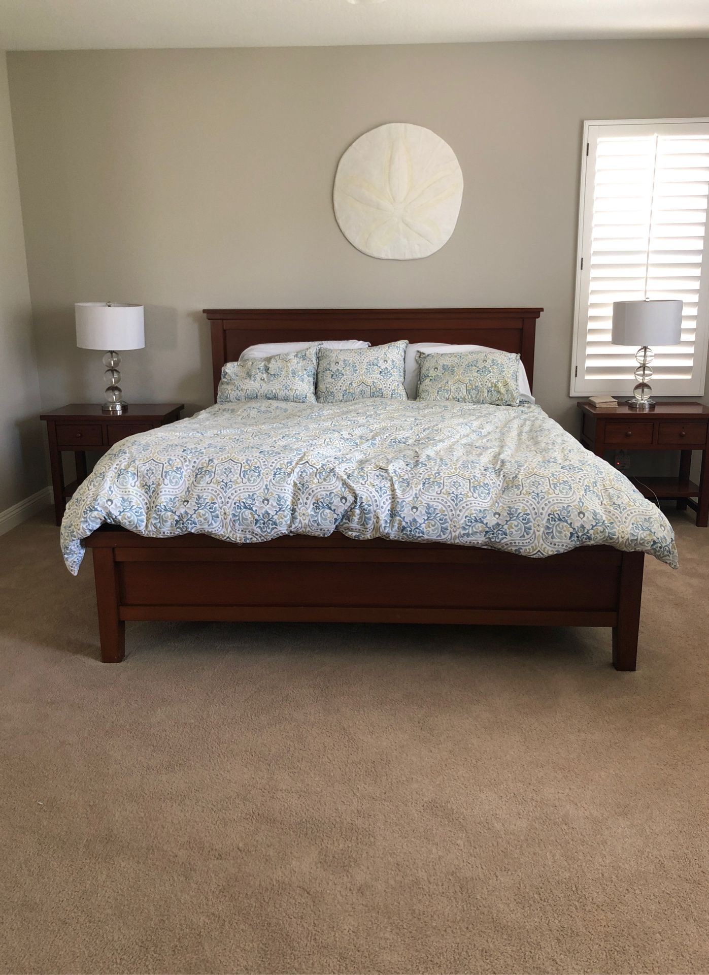 Pottery Barn Farmhouse Cal King Bedroom Set for Sale in Aliso Viejo, CA