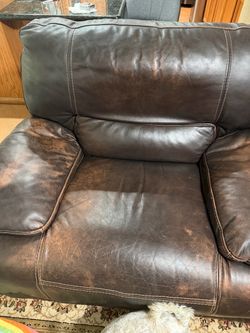 Leather Couche & 1 electric Recliner