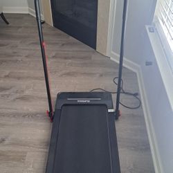 FOLDING TREADMILL