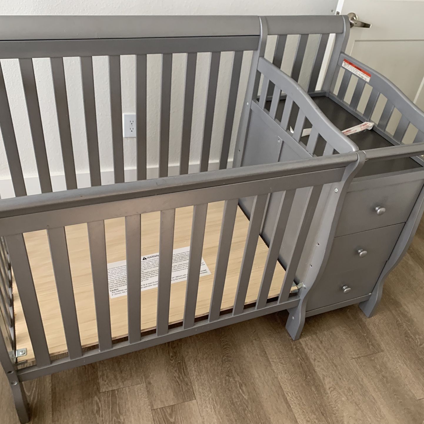 Baby crib