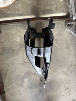 Acura rsx motor mount bracket