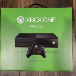 XBOX ONE 500GB IN ORIGINAL BOX!