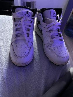 Jordan one mid
